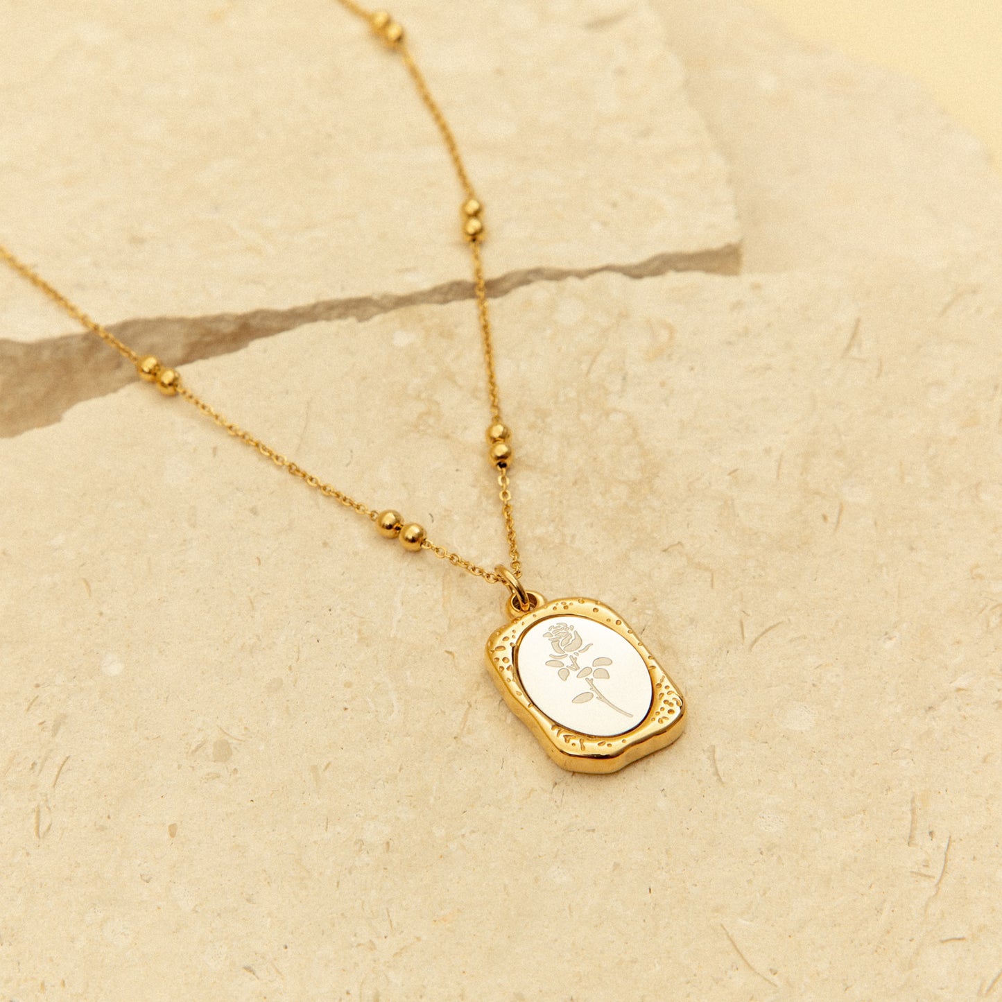 Collar Rosa