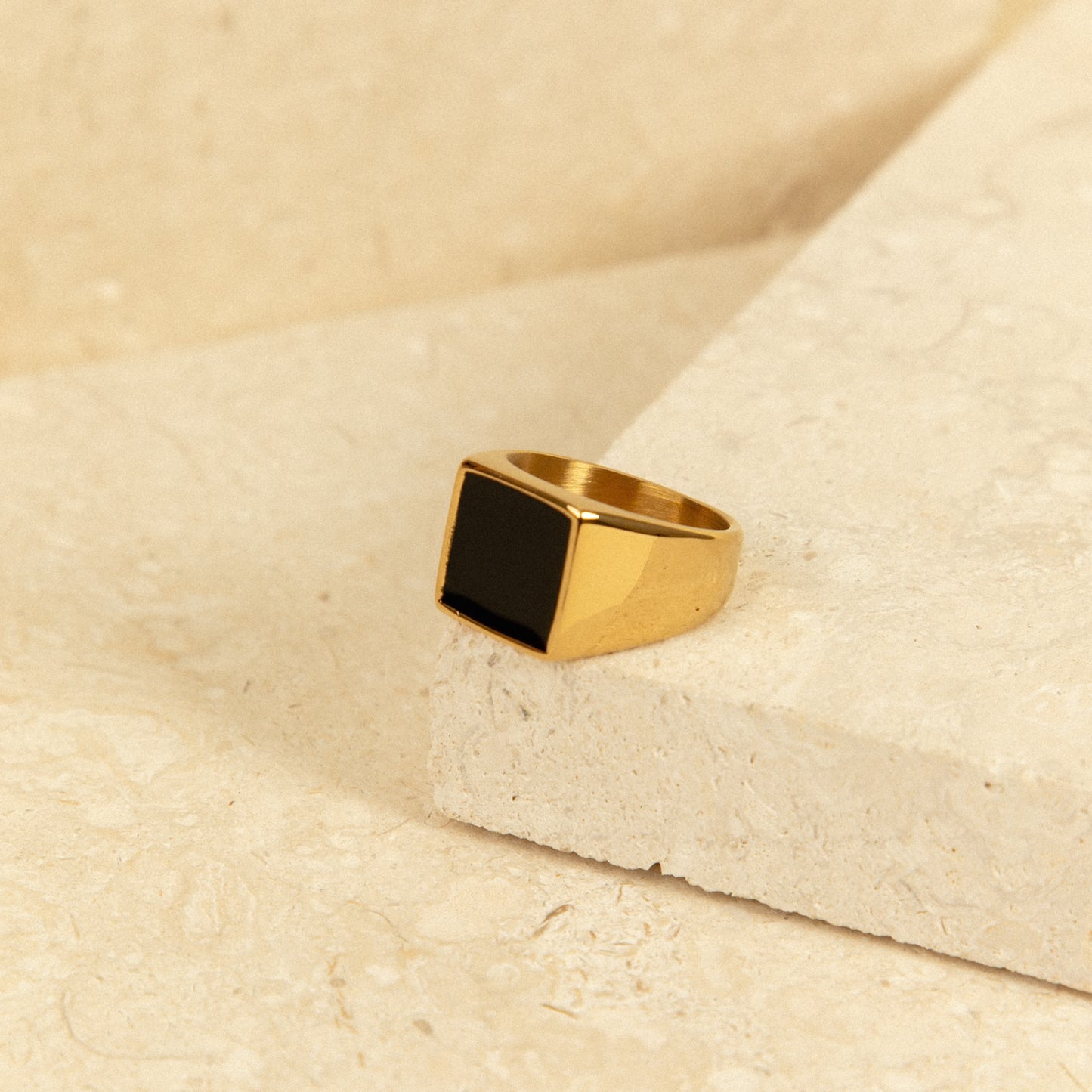 Anillo Placa negra Cuadrada
