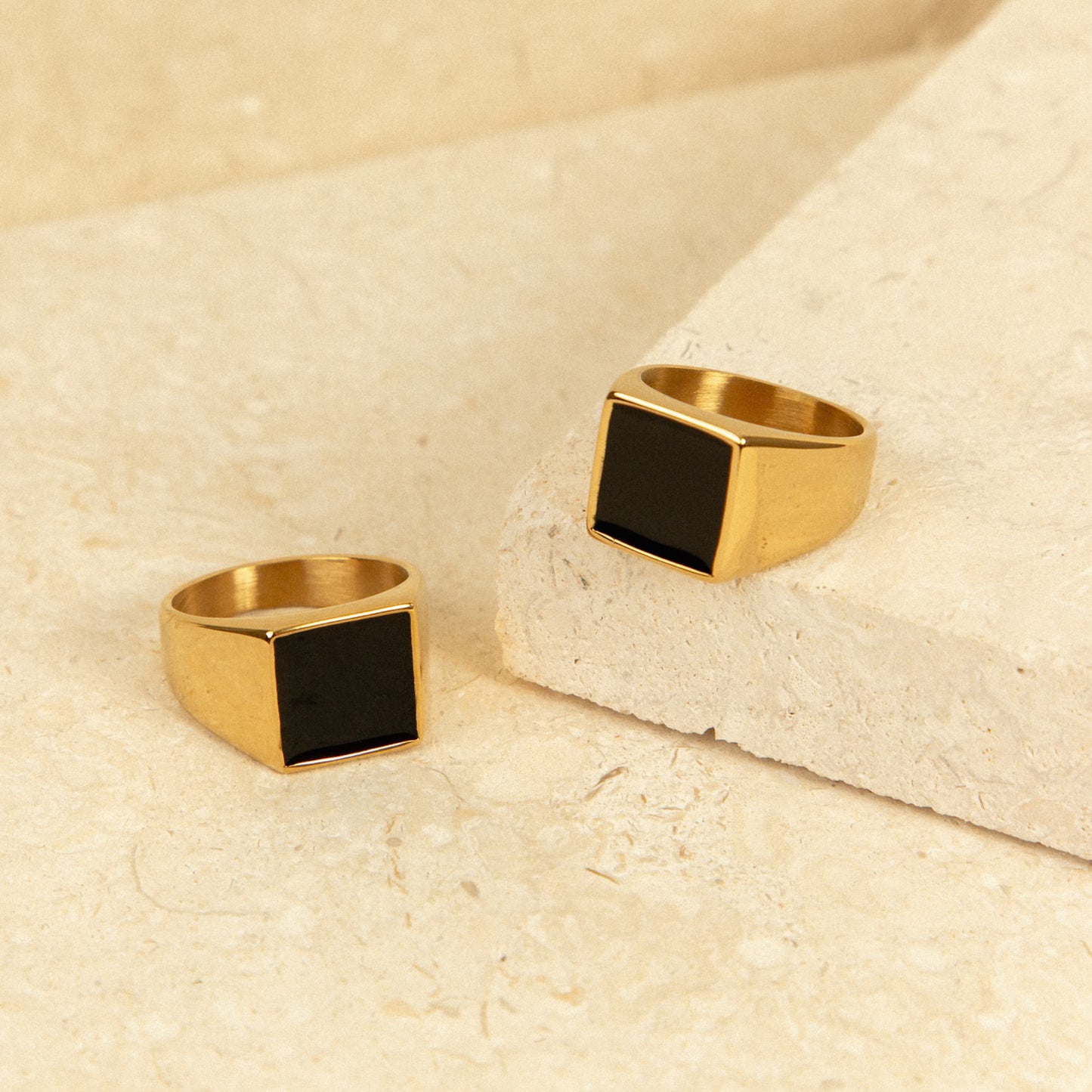 Anillo Placa negra Cuadrada